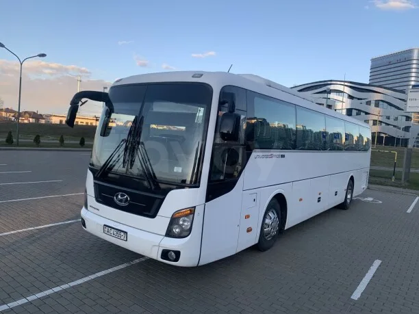 Hyundai Universe Space Luxury